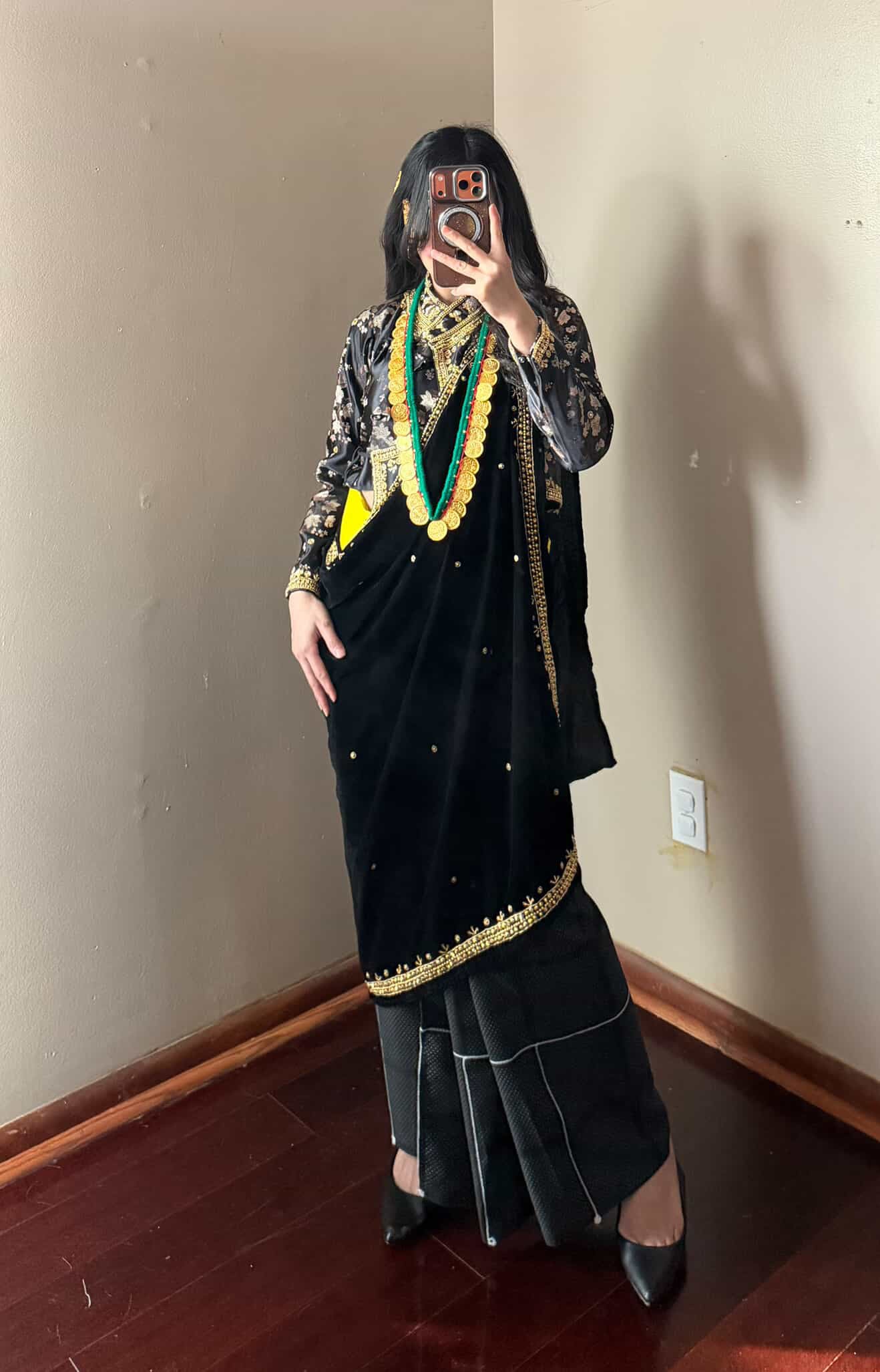 Traditional Gunau Choli Set