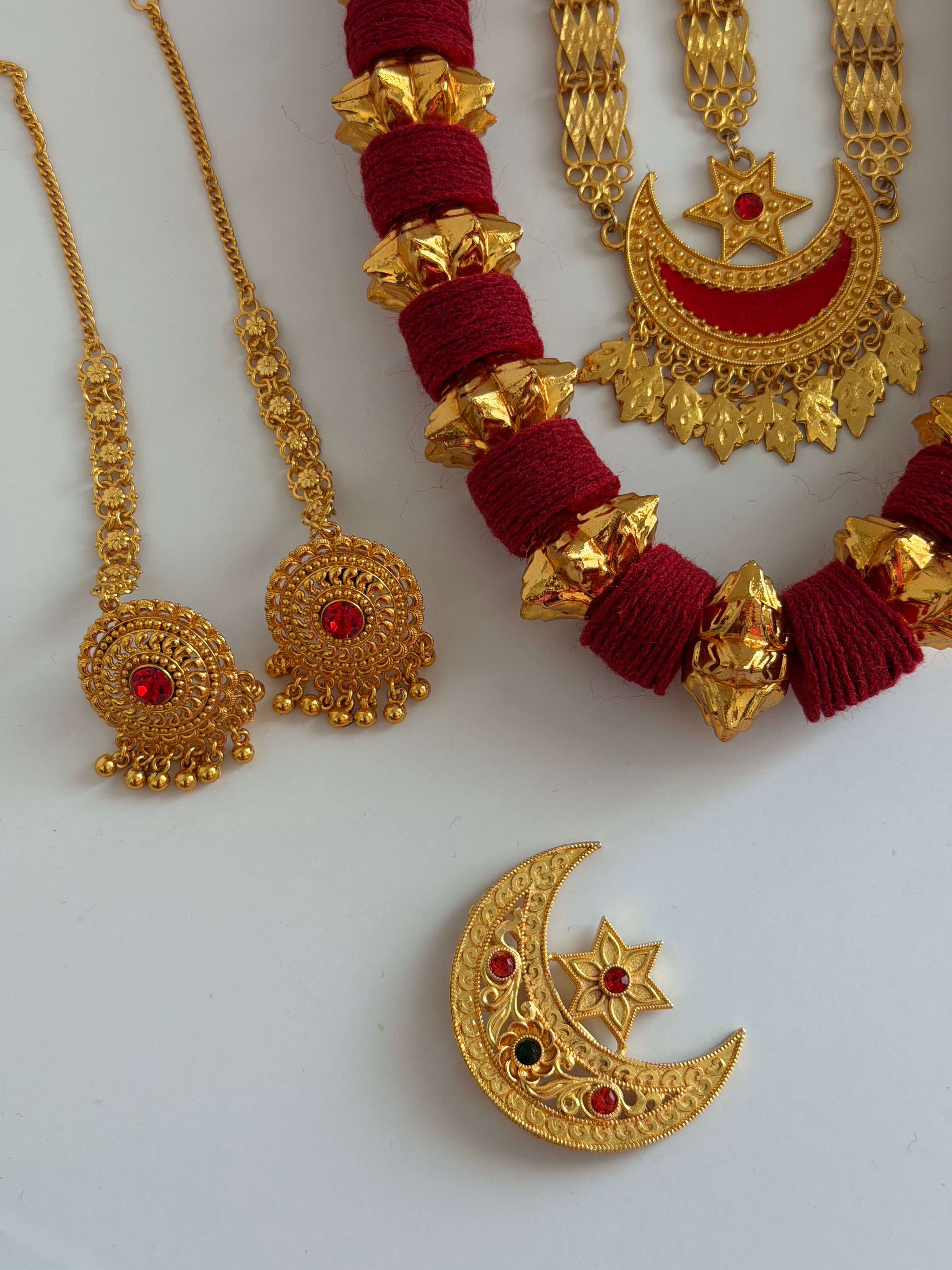 Traditional Jewelry Set