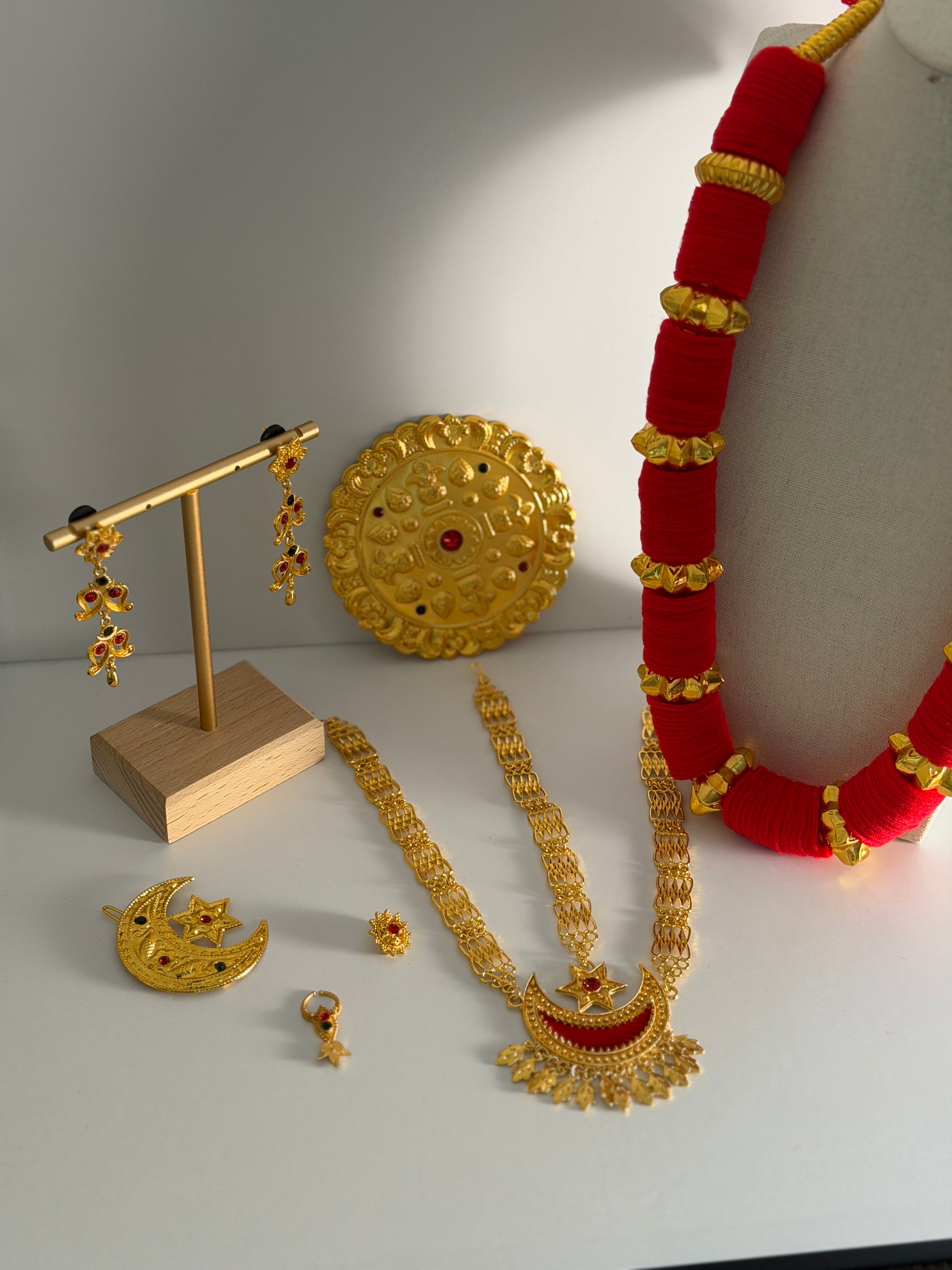 Traditional Jewelry Set