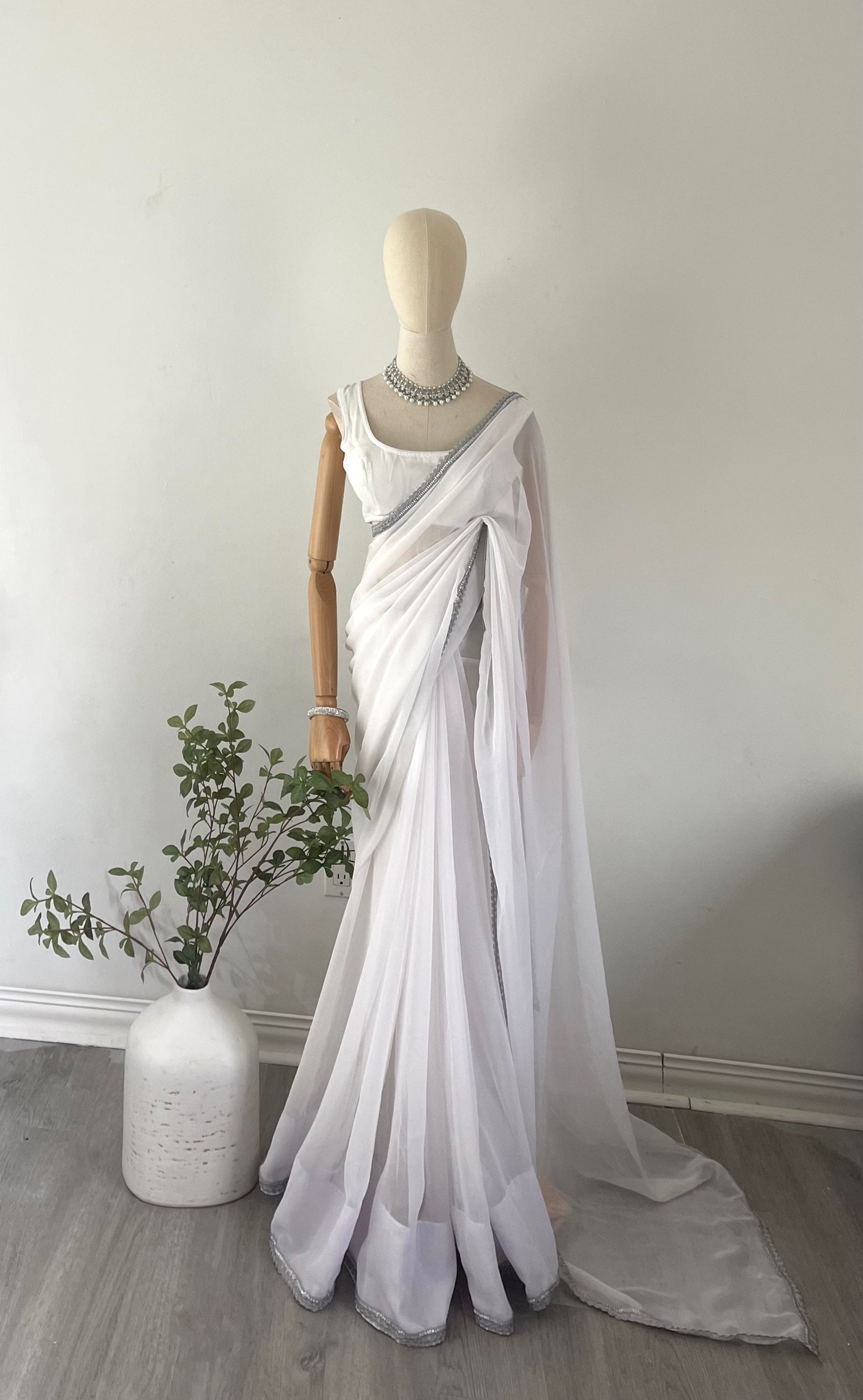 The Saree Set image 0
