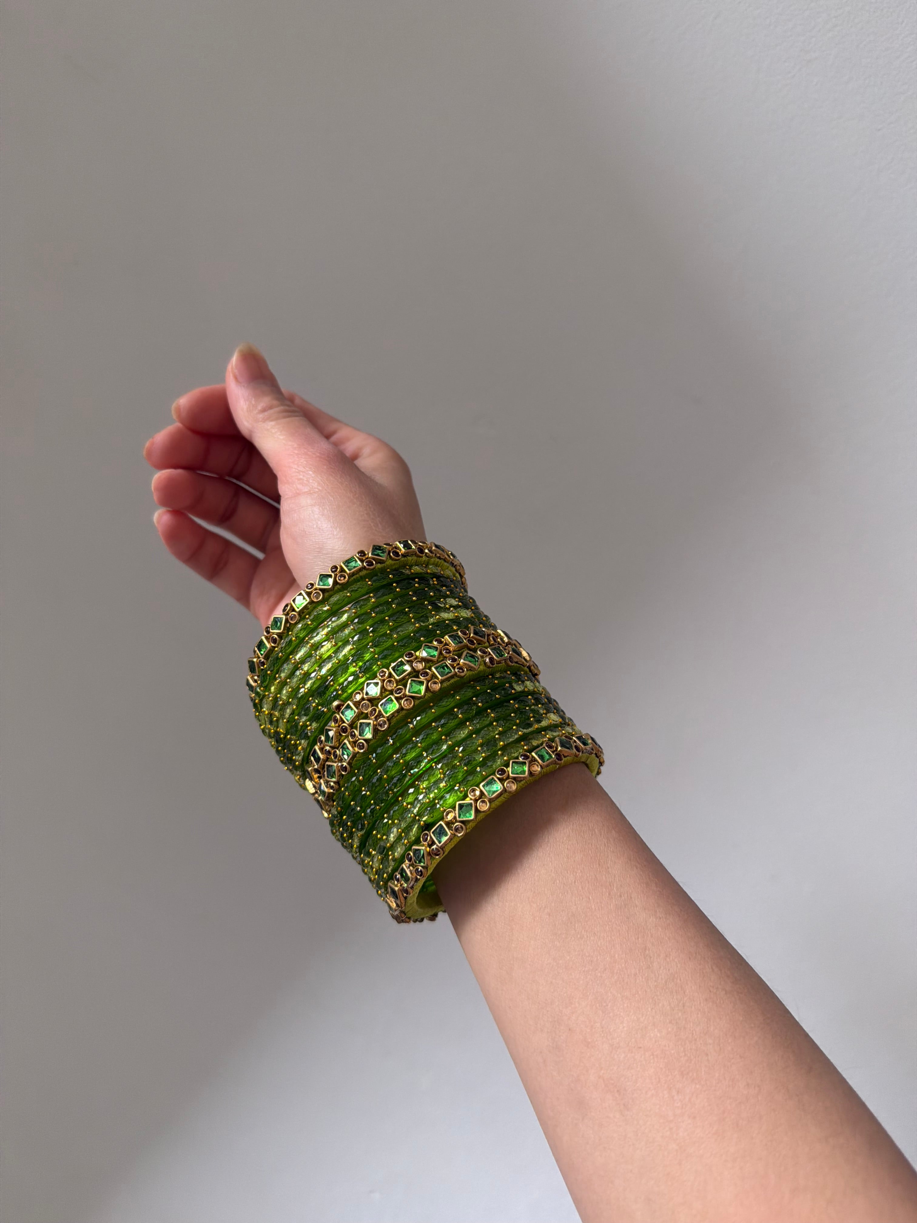 90s Raindrop Bangles Set