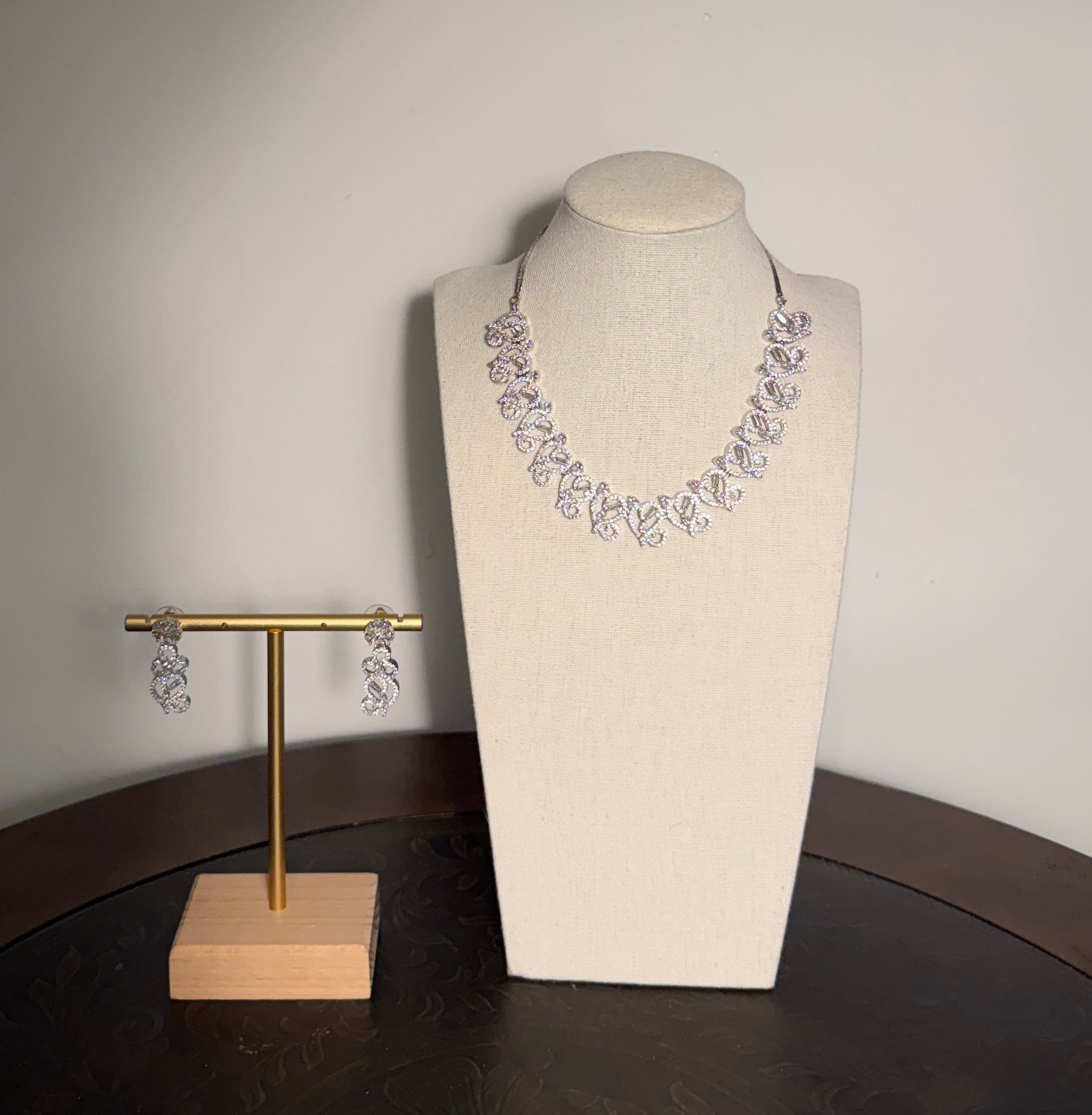 AD Necklace Set