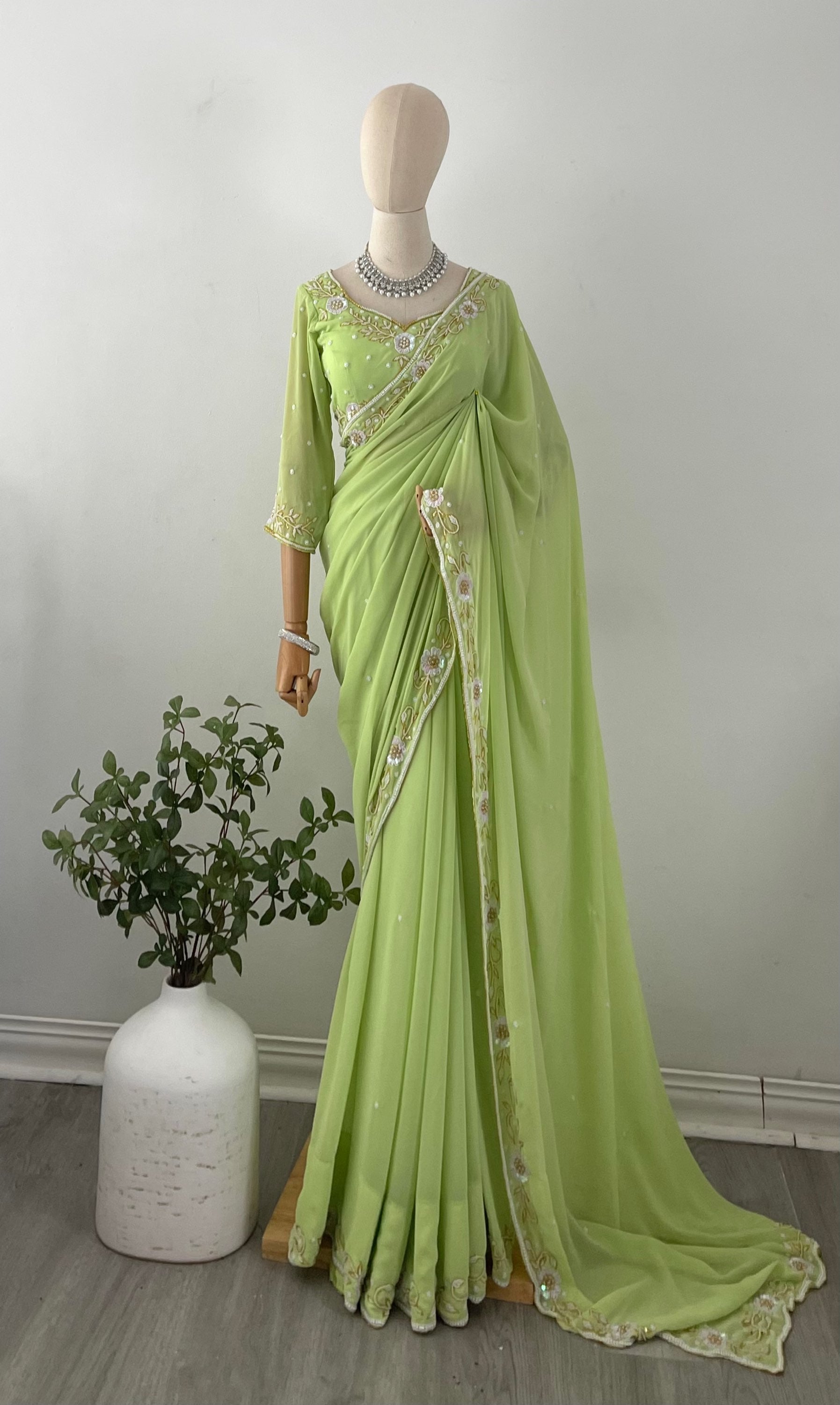 The Handwork Saree Set image 5