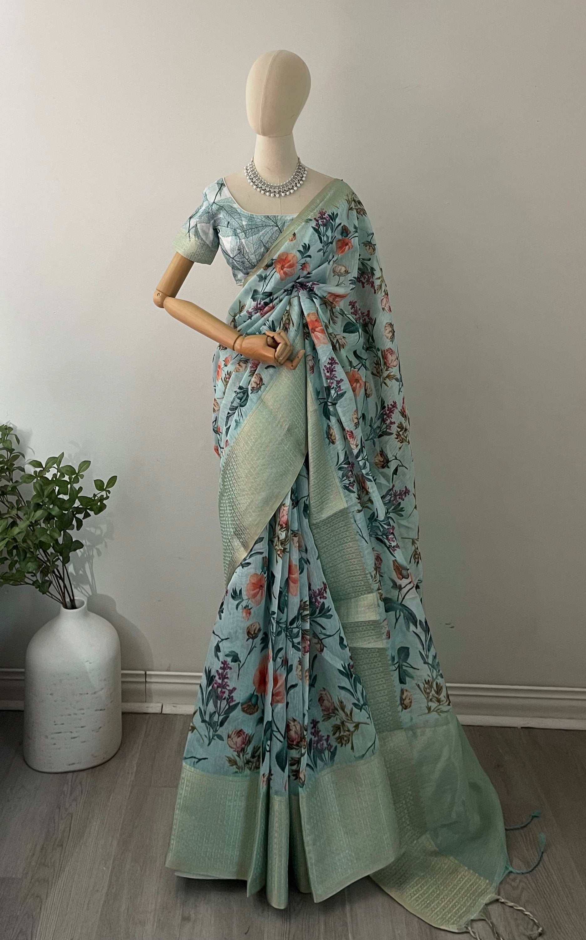 The Saree Set image 3