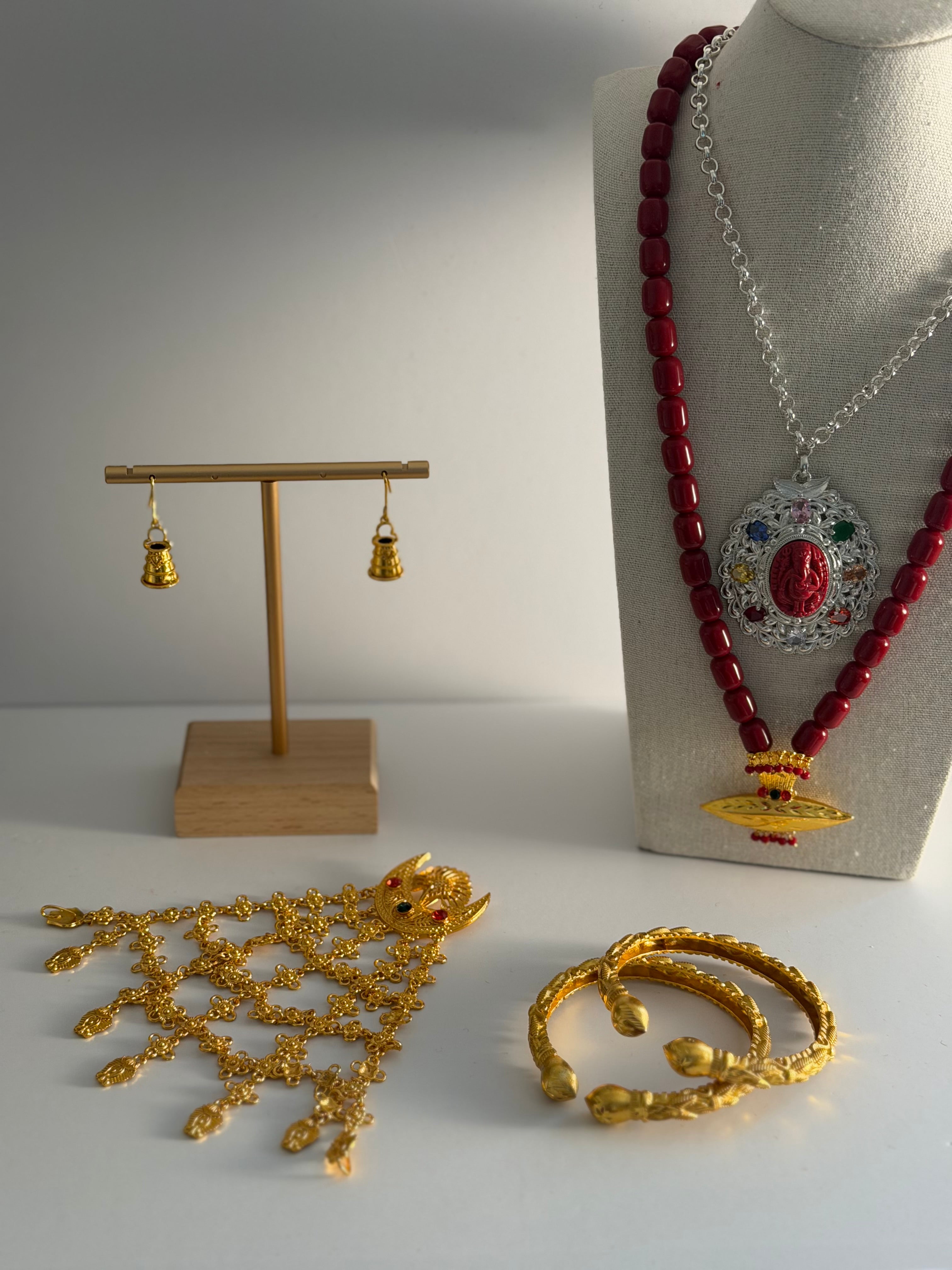 Traditional Jewelry Set