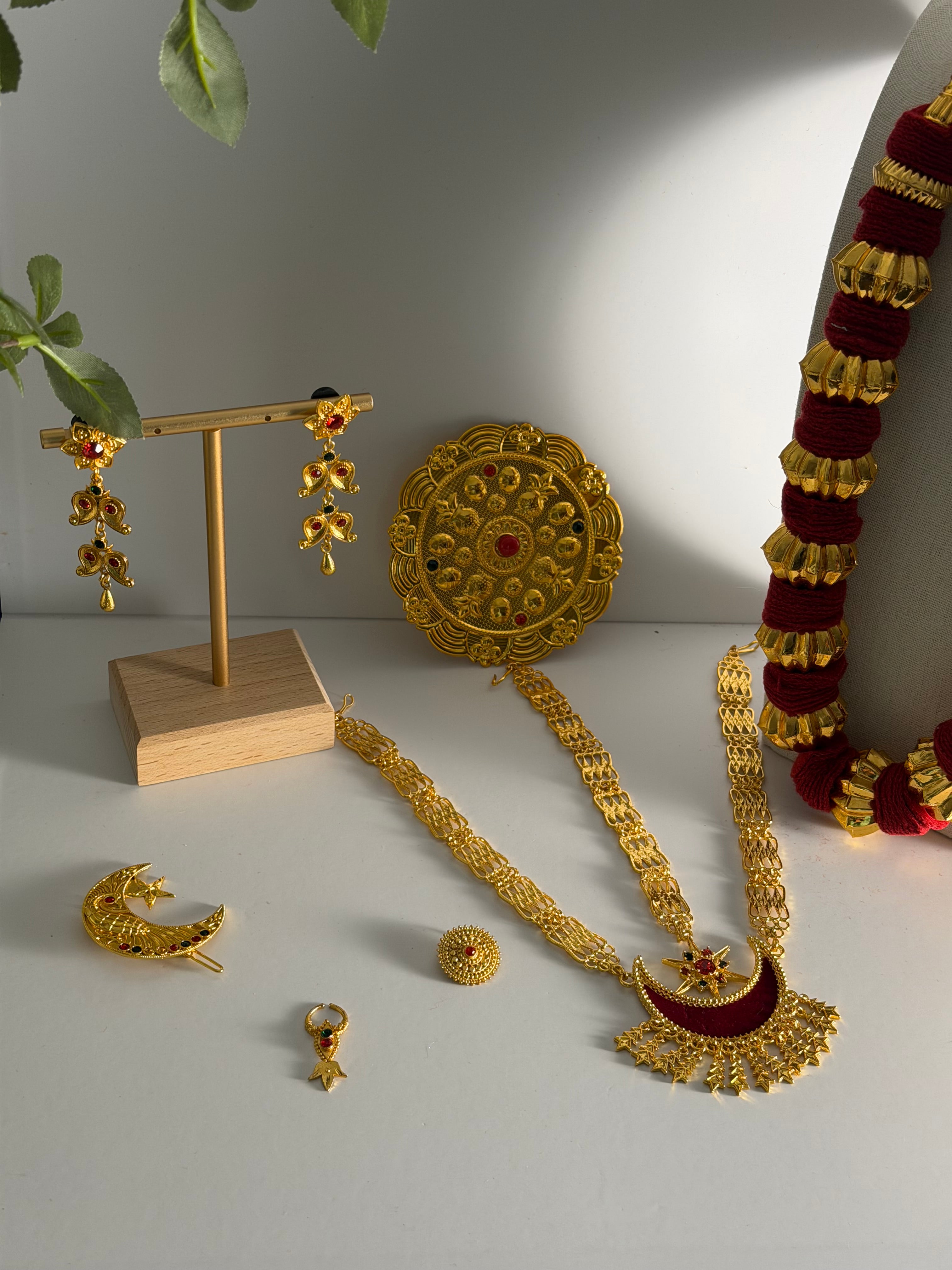 Traditional Jewelry Set