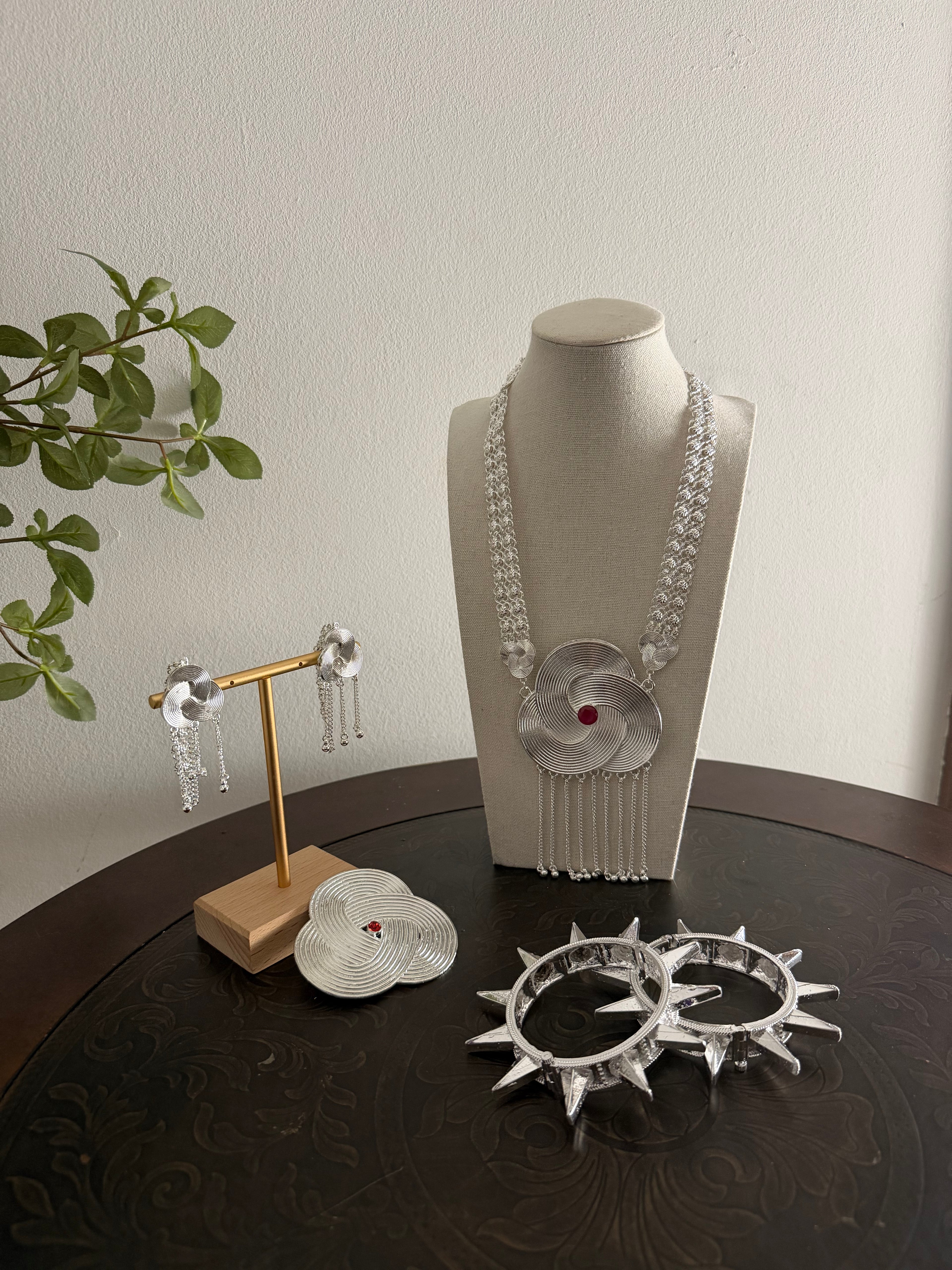 Traditional Silver Bunchat Ornament set