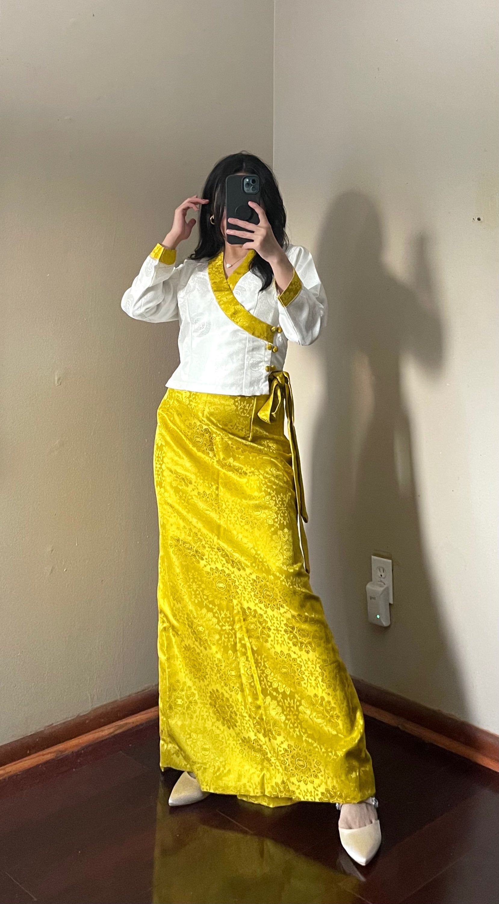 The Two Piece Chuppa image 2