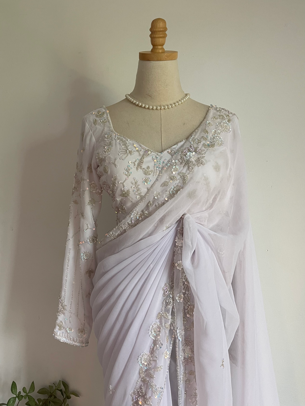 Havey Handwork Saree image 4