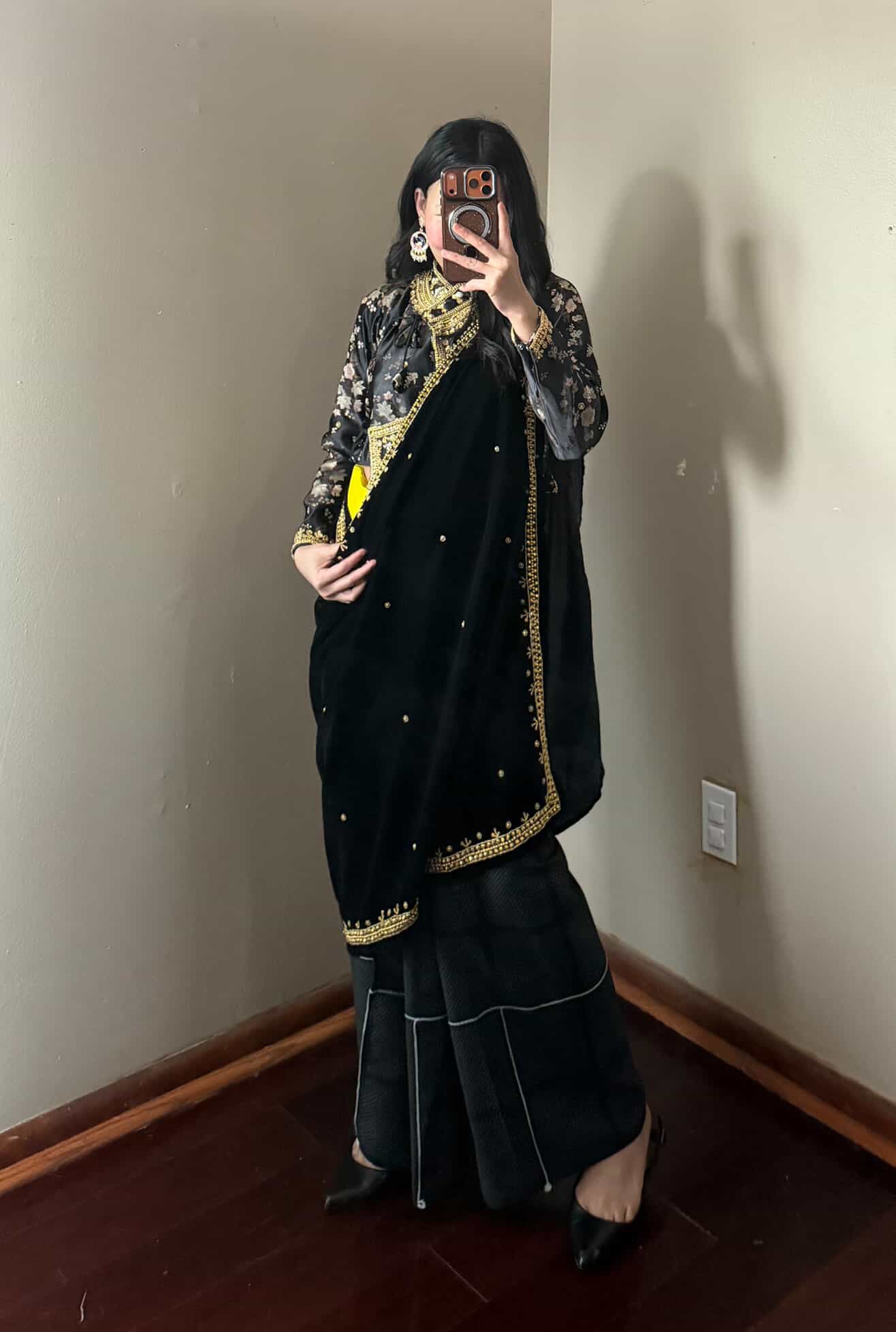Traditional Gunau Choli Set