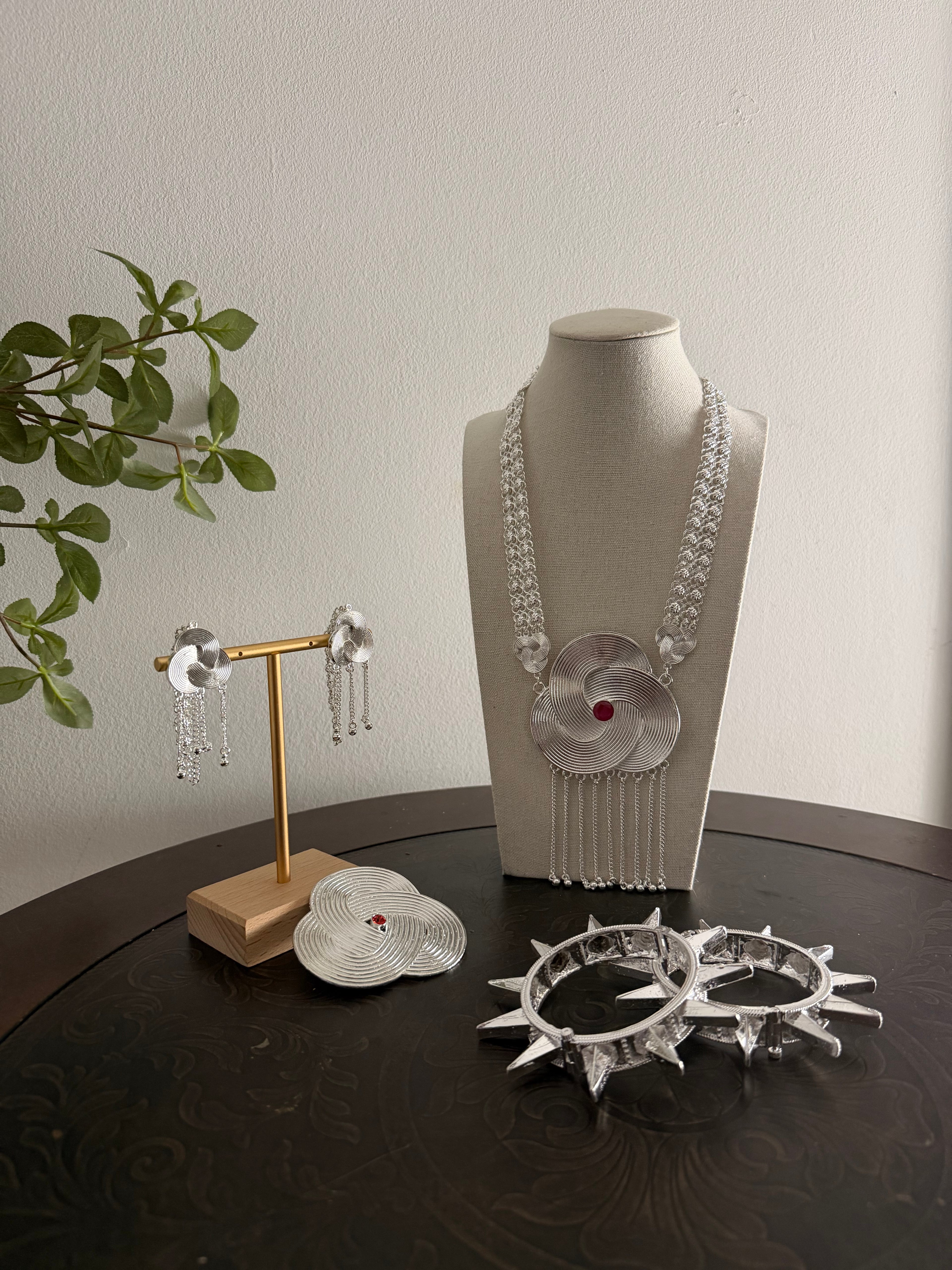 Traditional Silver Bunchat Ornament set