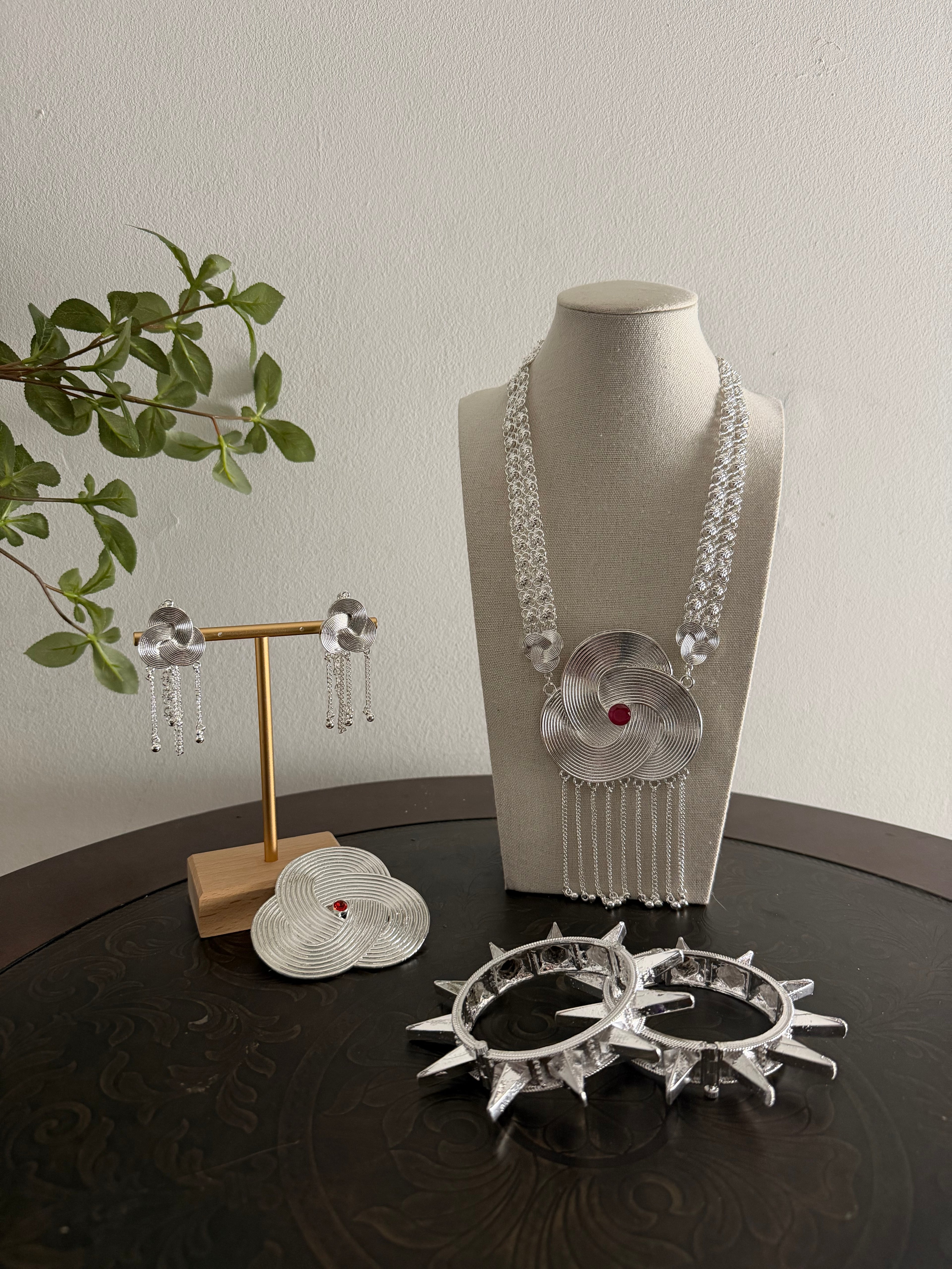 Traditional Silver Bunchat Ornament set
