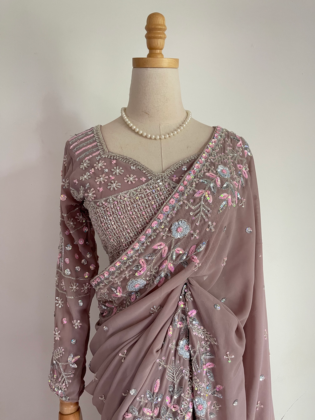 Heavy Handwork Saree set  image 3