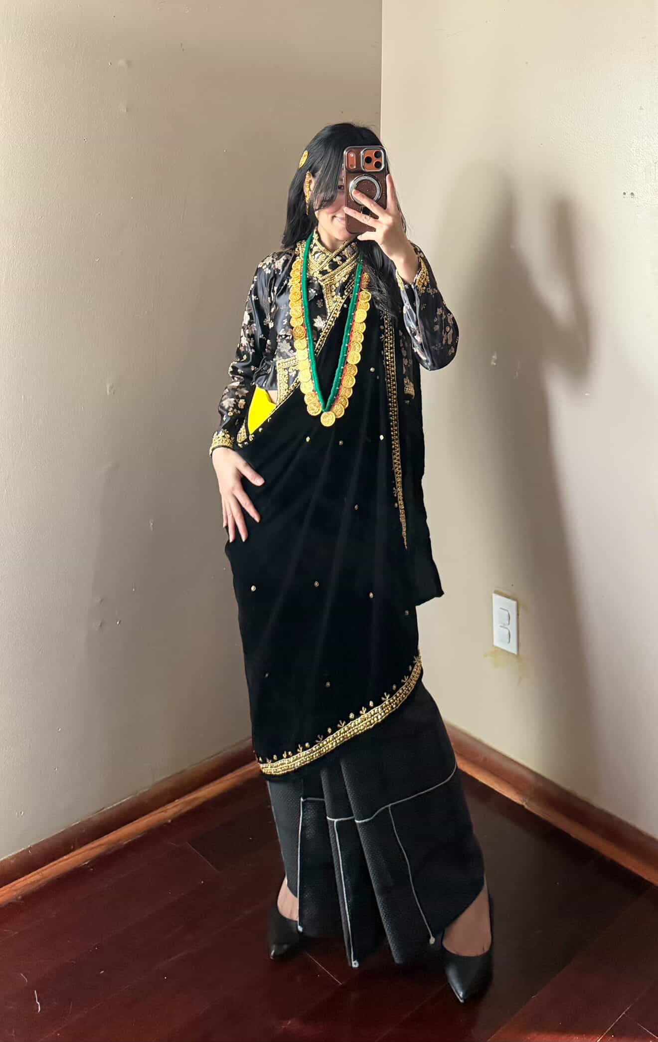 Traditional Gunau Choli Set
