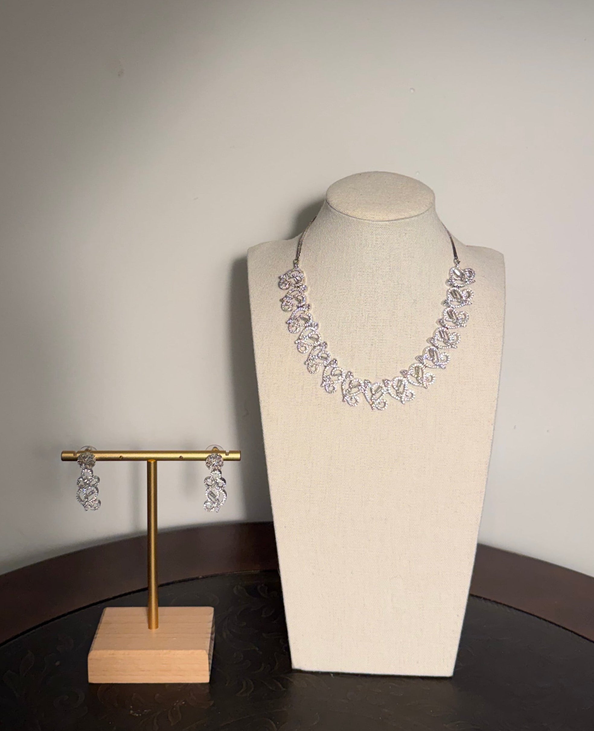 AD Necklace Set