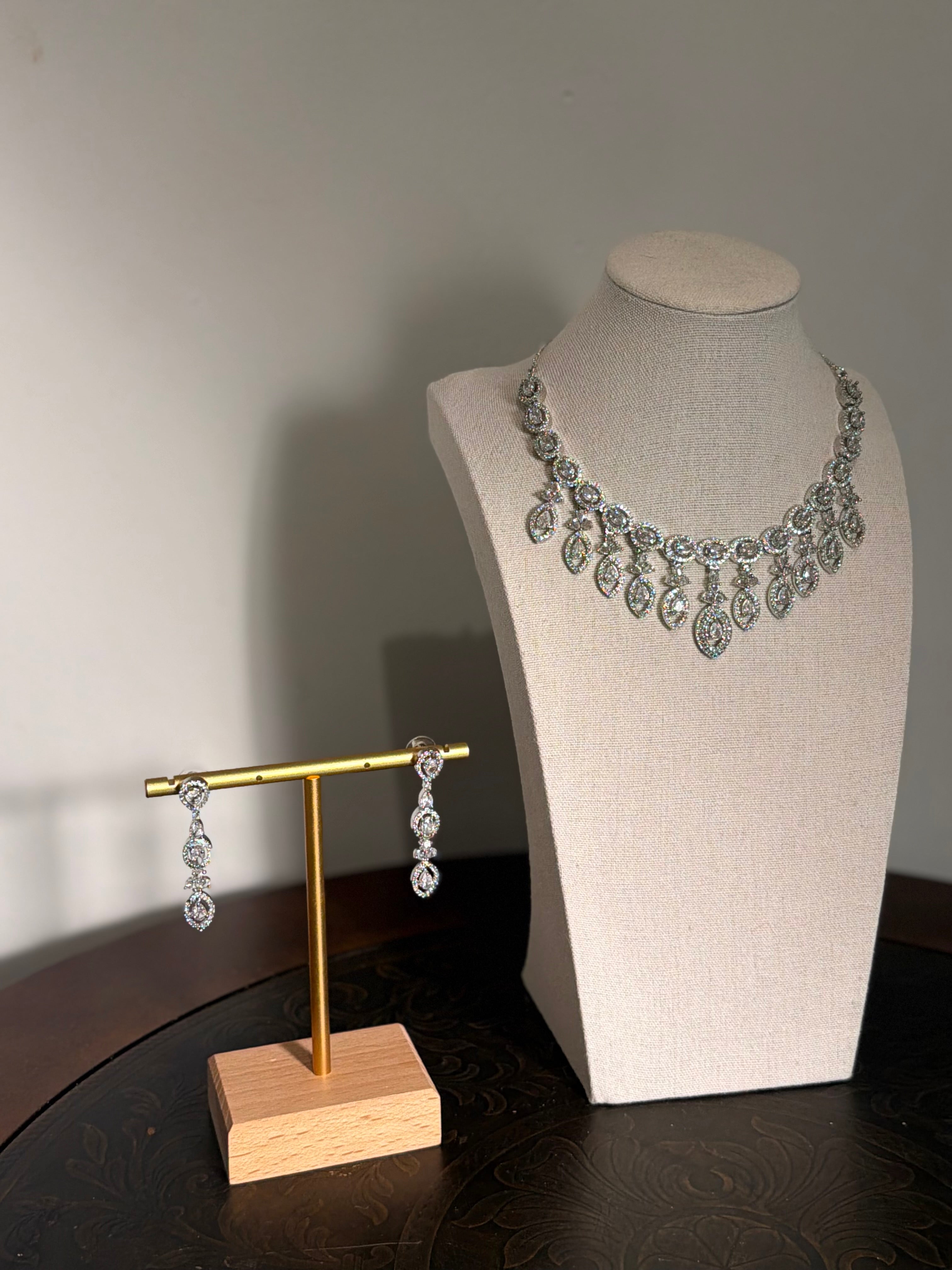 AD Necklace Set