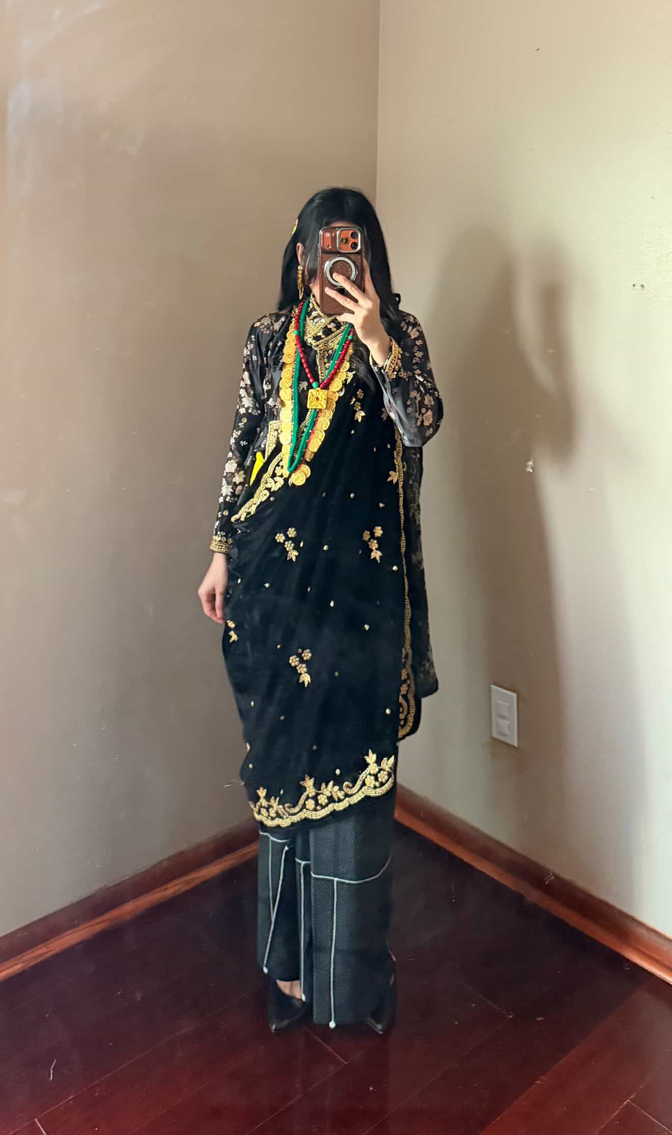 Traditional Gunu Choli Ser