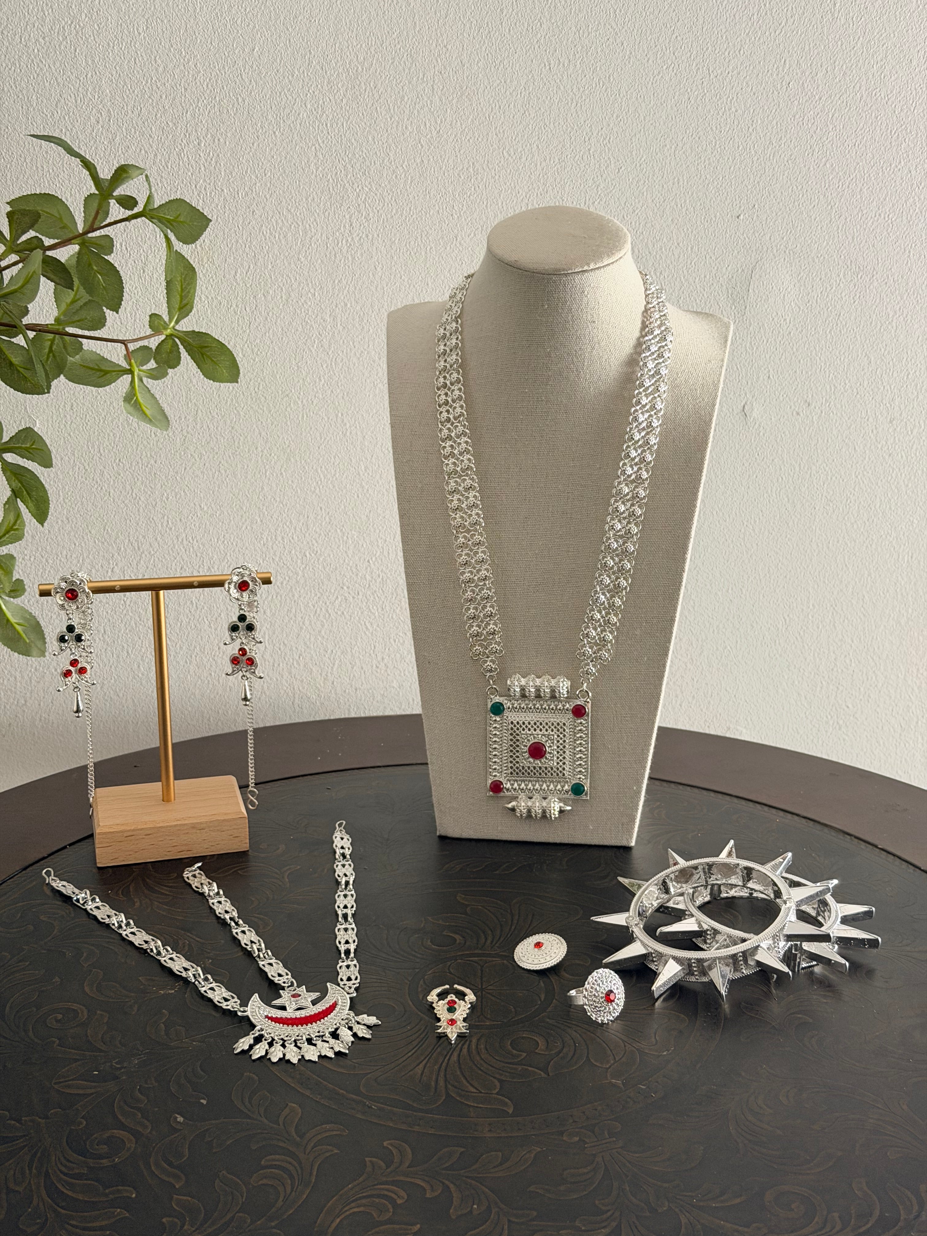 Traditional Jewelry Set