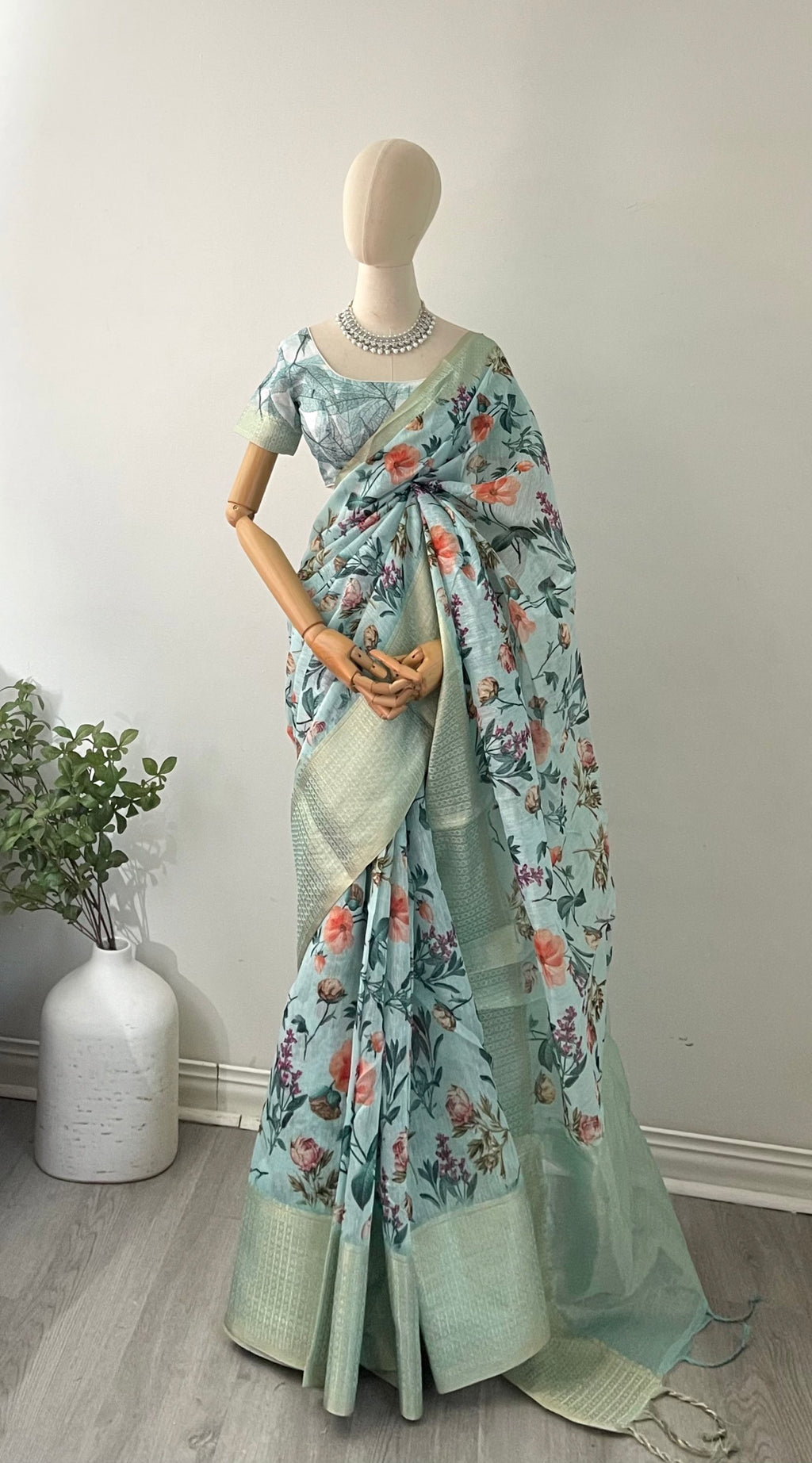 The Saree Set image 0