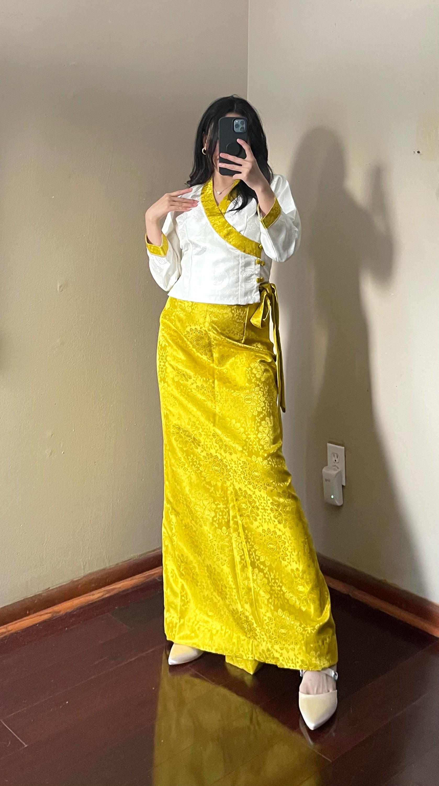 The Two Piece Chuppa image 0