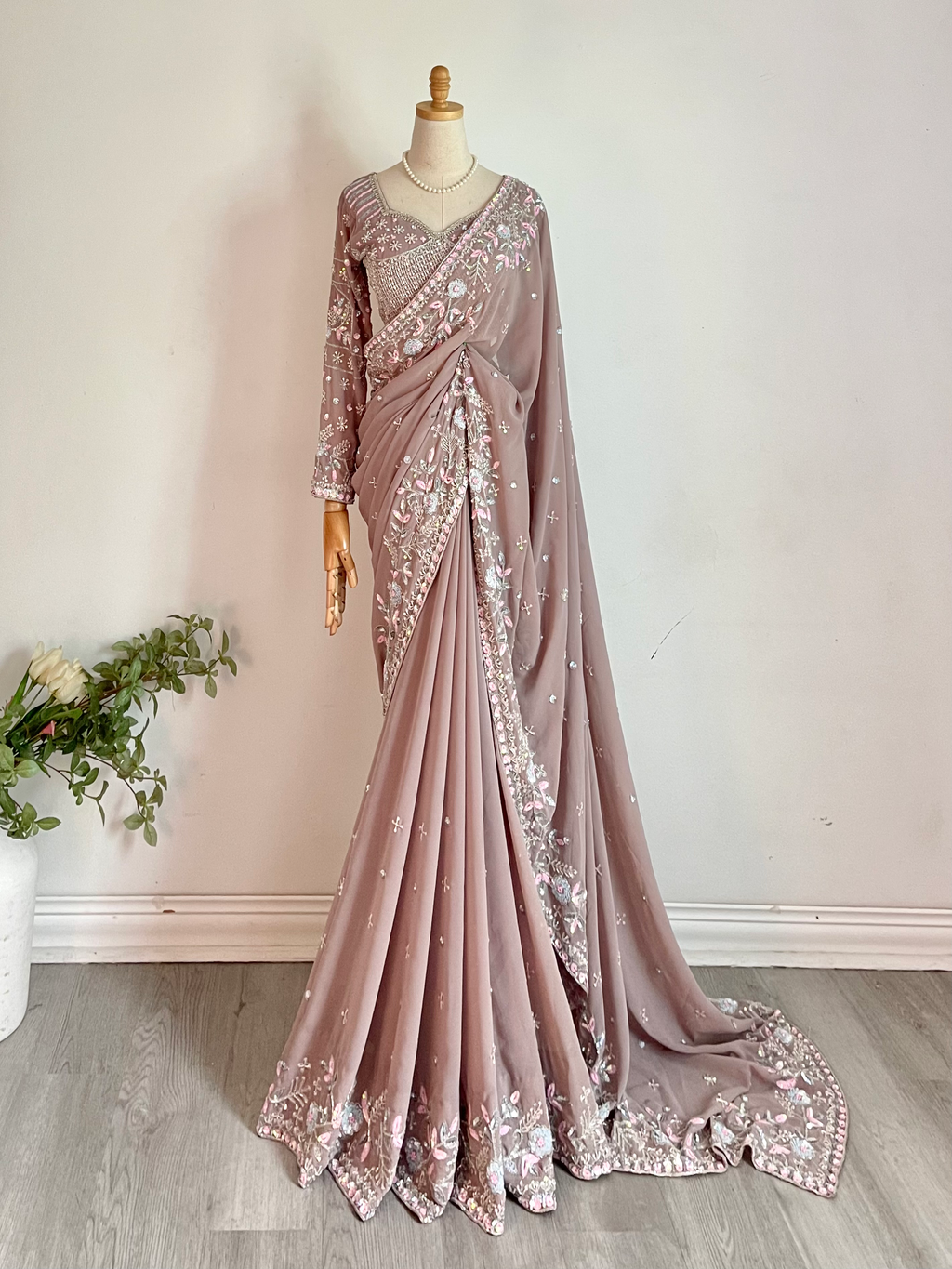Heavy Handwork Saree set  image 0