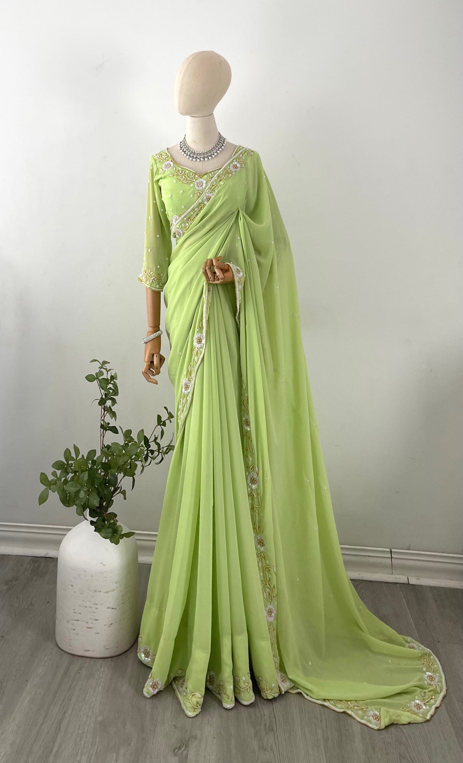 The Handwork Saree Set image 0
