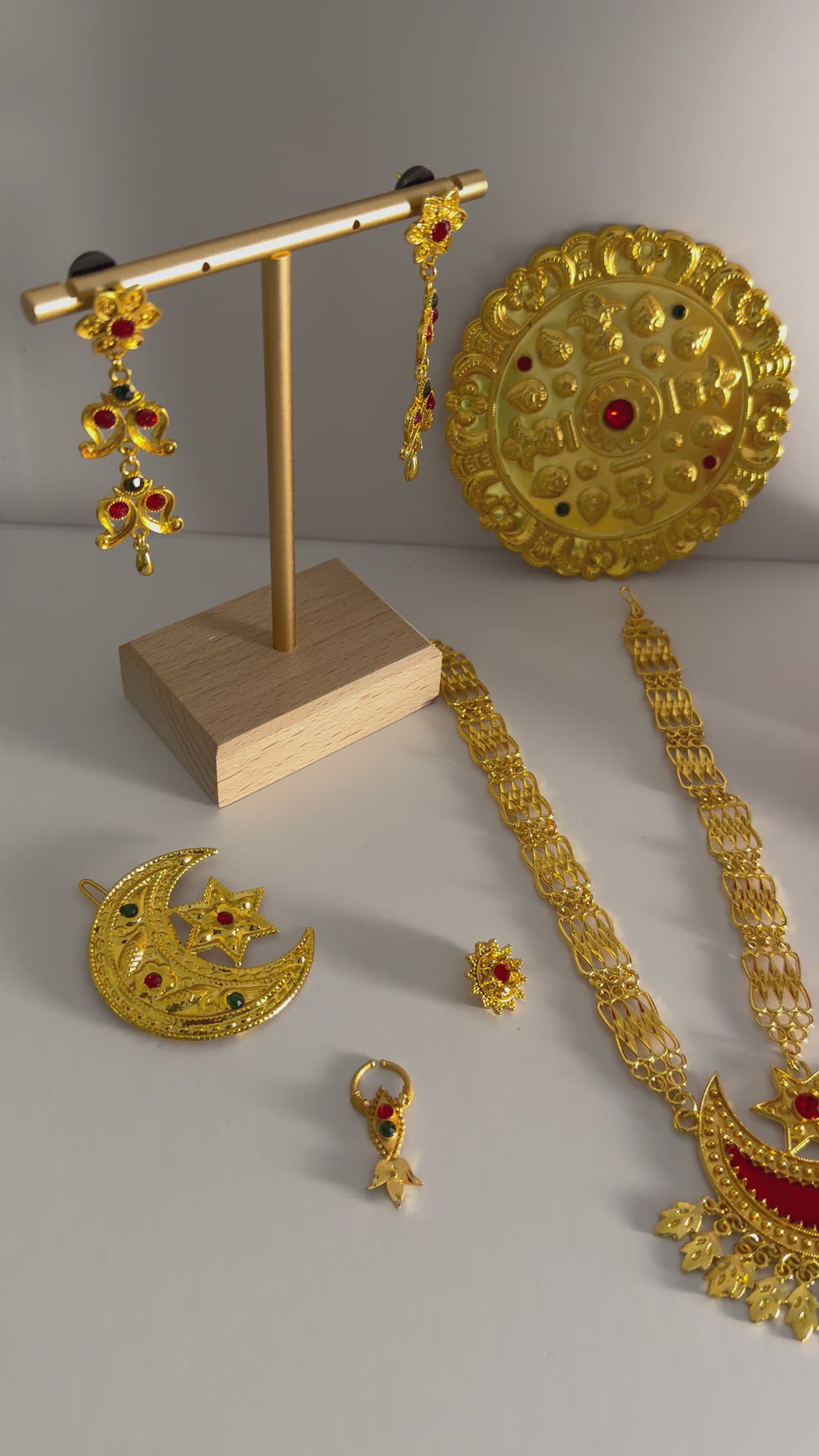 Traditional Jewelry Set