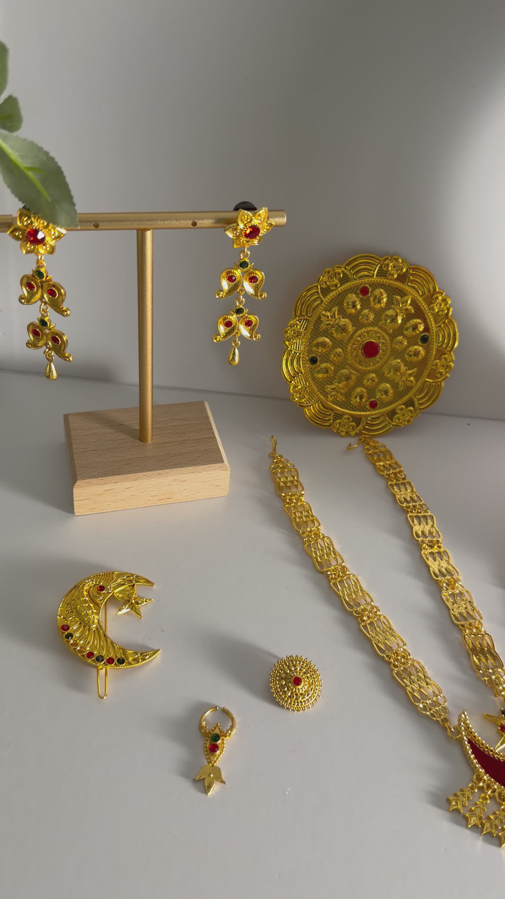 Traditional Jewelry Set