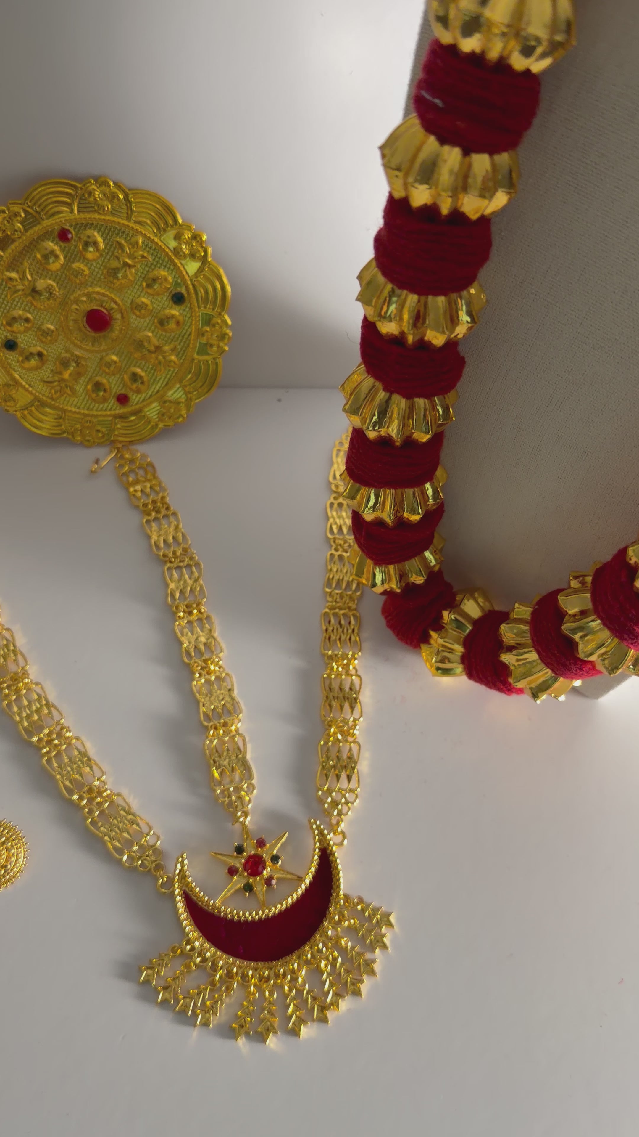 Traditional Jewelry Set